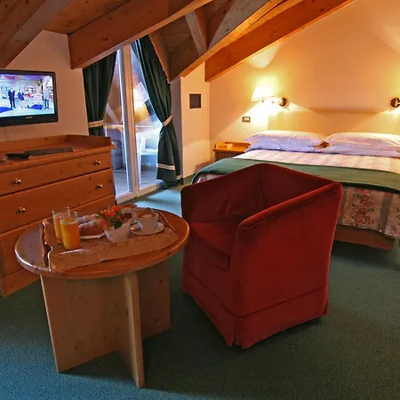 Garni Campitello Bed & Breakfast 3*