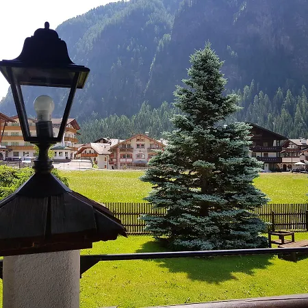 Bed & Breakfast Garni Campitello